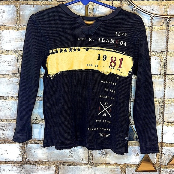 Guess Navy V-Neck Long Sleeve Thermal Shirt, Toddler Size 3T. - Picture 2 of 6